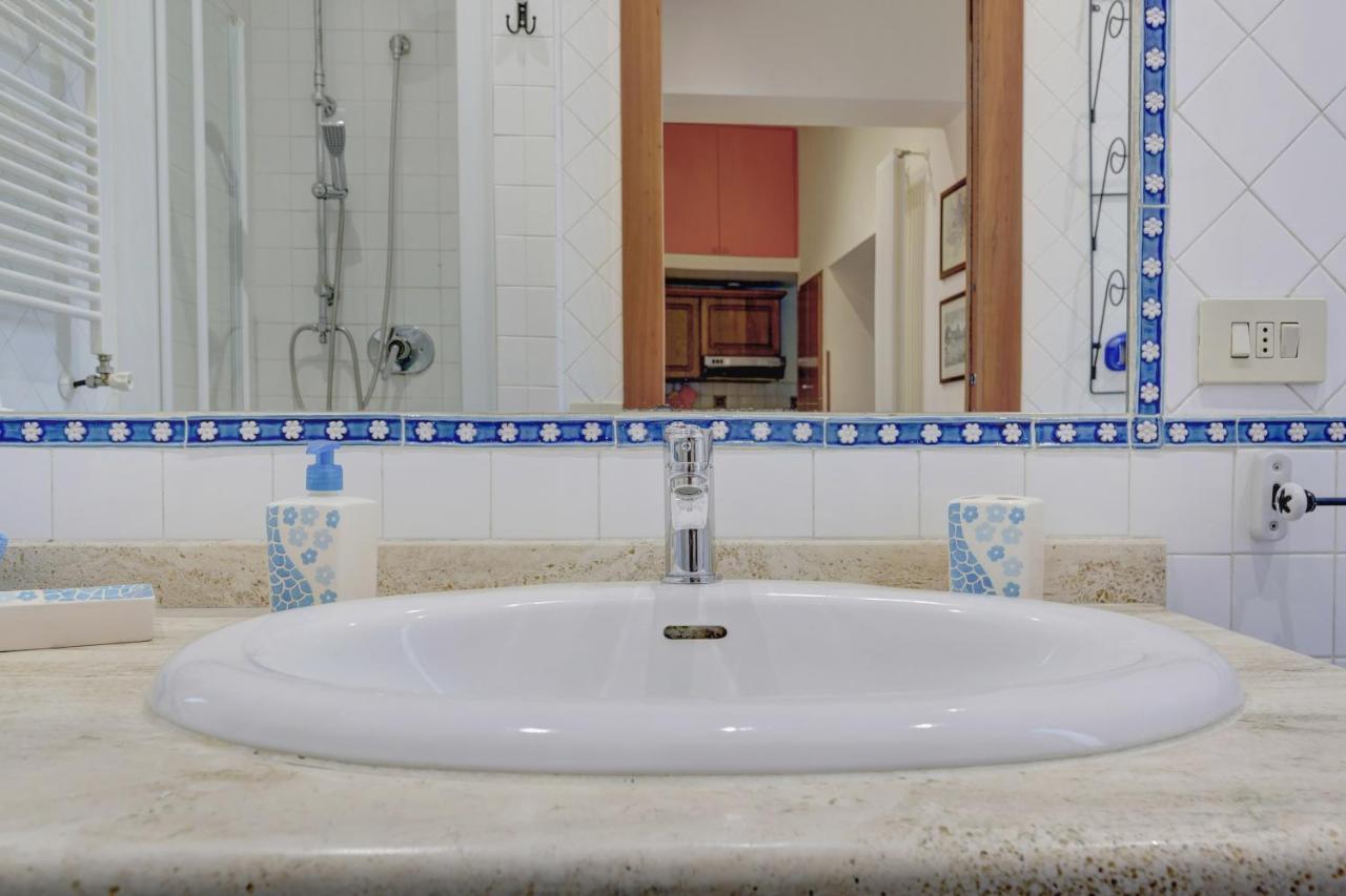 Colosseo Residenza Sette Sale Рим Екстериор снимка