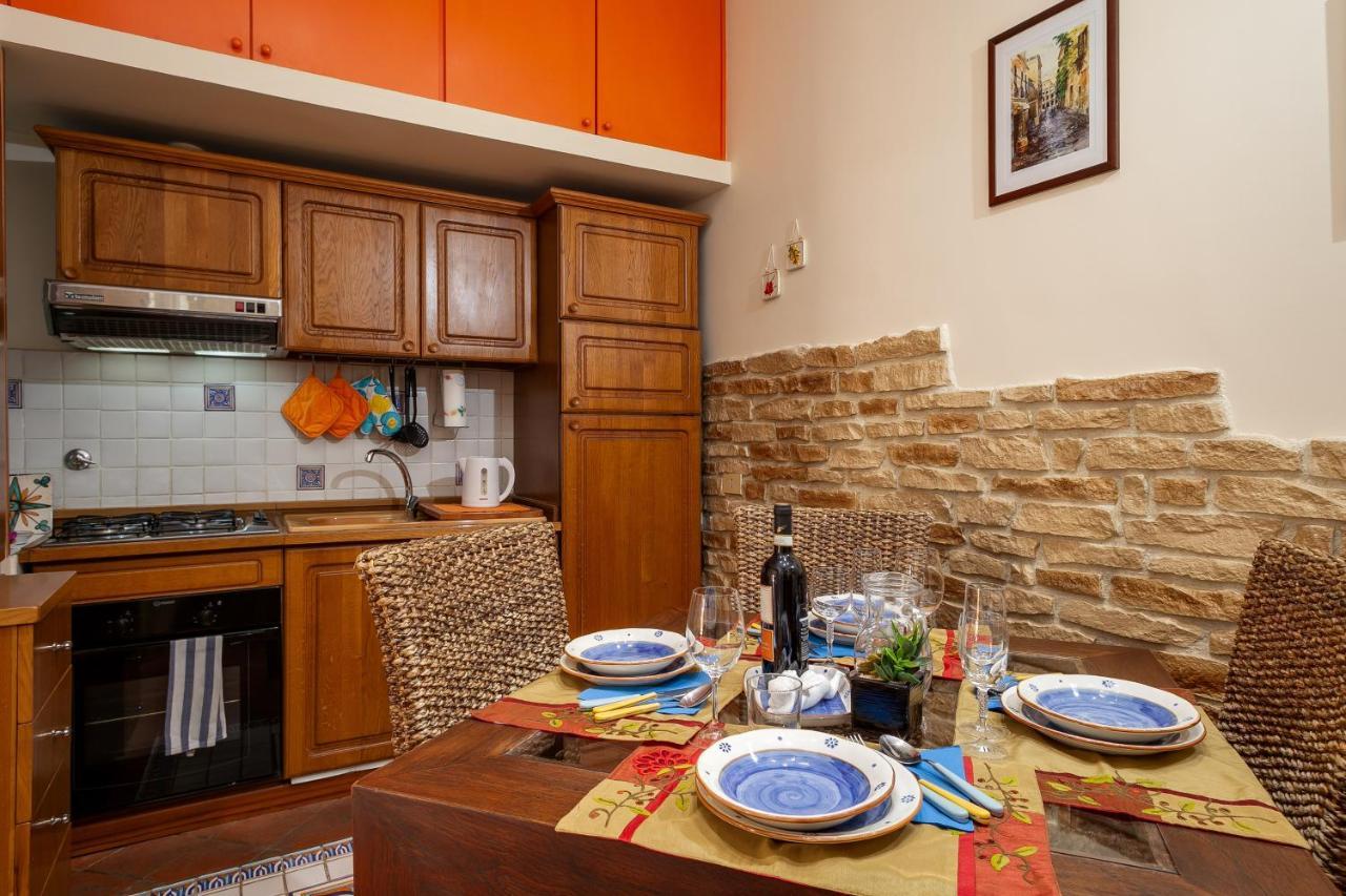 Colosseo Residenza Sette Sale Рим Екстериор снимка
