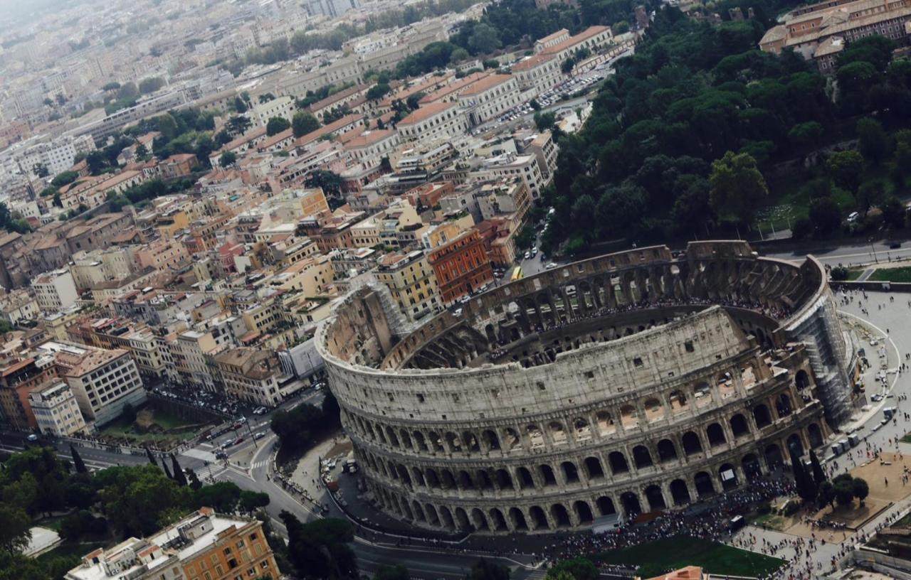 Colosseo Residenza Sette Sale Рим Екстериор снимка